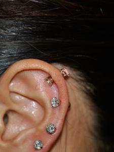 ボディジュエリー ボディジュエリー