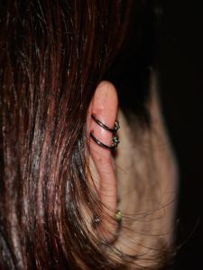 軟骨ピアス 軟骨ピアス
