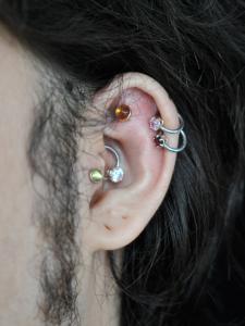 ボディジュエリー ボディジュエリー