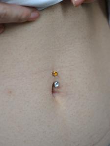 へそピアス へそピアス