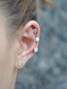 ボディピアッシング ボディピアッシング