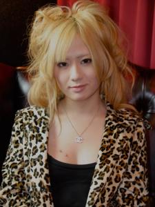 チェストガール チェストガール