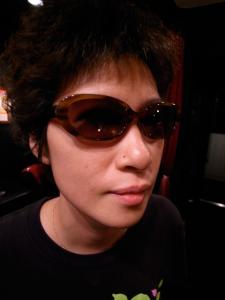 YG 鼻ピアス YG 鼻ピアス