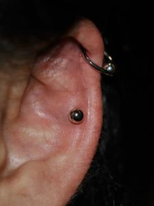 軟骨ピアス 軟骨ピアス