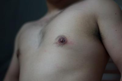 ニップルピアス ニップルピアス