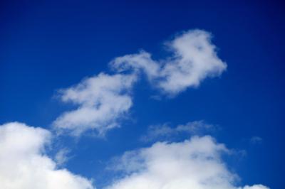 空 空