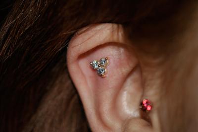 軟骨ピアス 軟骨ピアス
