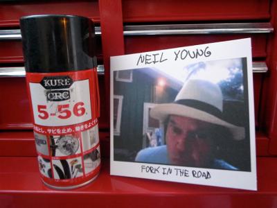 NEIL YOUNG NEIL YOUNG