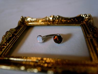 ミルキーオパール × ブラックオパール ミルキーオパール × ブラックオパール