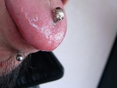舌ピアス 舌ピアス