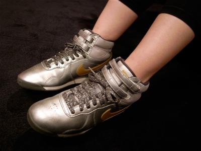 NIKE NIKE