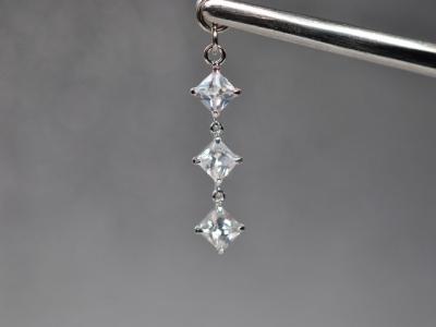 三連チャーム 三連チャーム