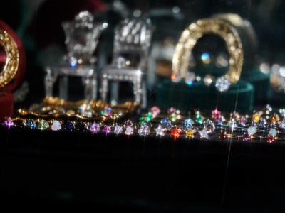 ボディジュエリー ボディジュエリー