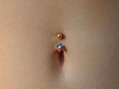 へそピアス へそピアス