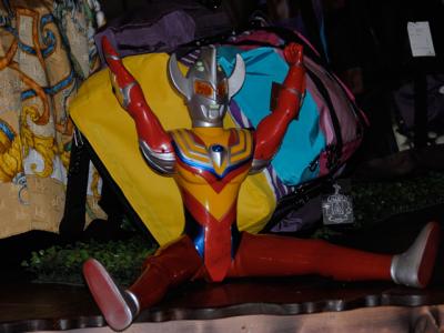 開脚マン?! 開脚マン?!