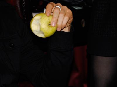 リンゴ丸かじり リンゴ丸かじり