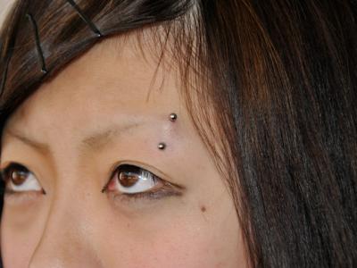 眉ピアス 眉ピアス