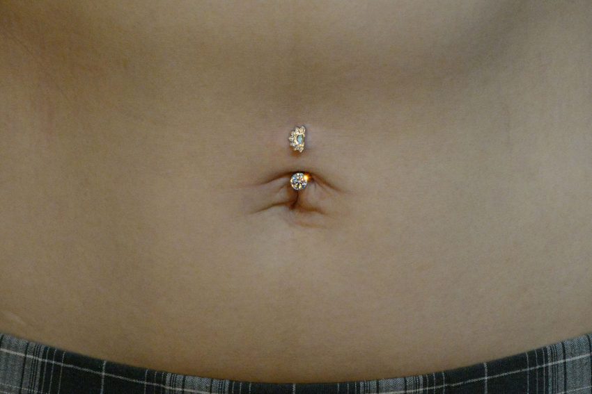 へそピアス