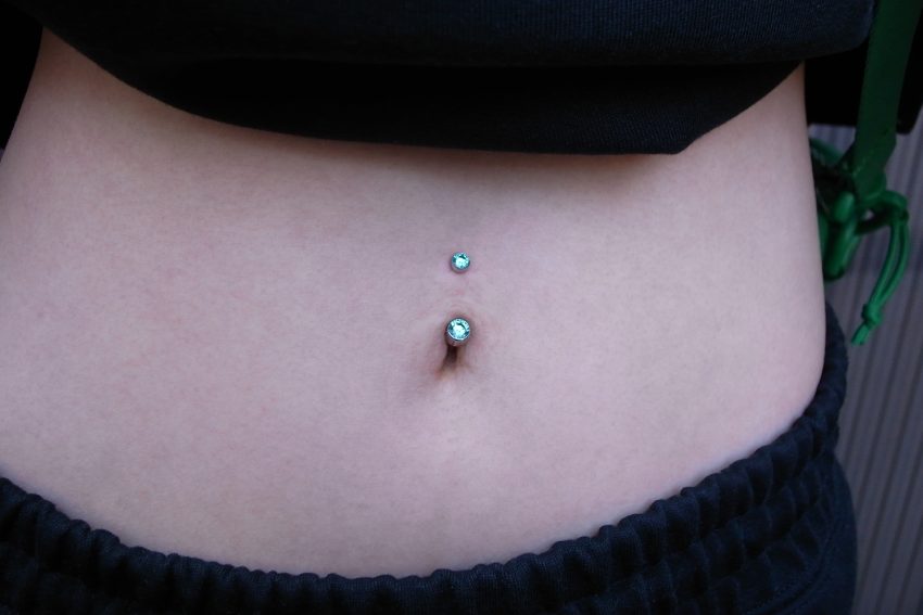 へそピアス