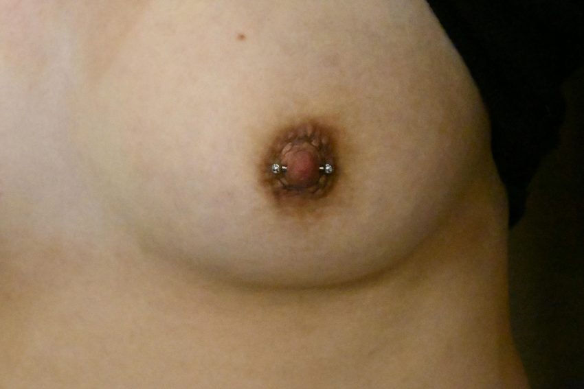 ニップルピアス